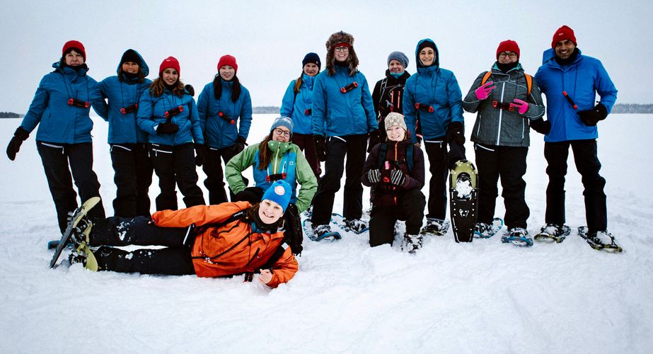 Groepsfoto in de sneeuw